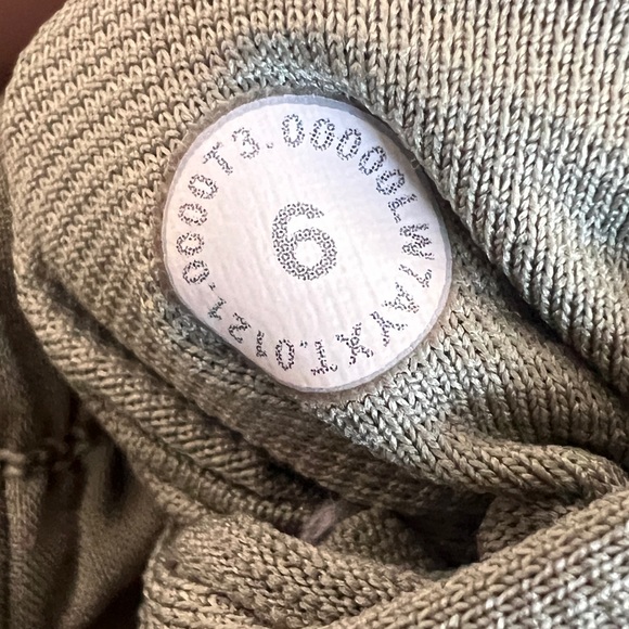 SOLD. Lululemon Olive Green Hotty Hot Shorts - Picture 4 of 4